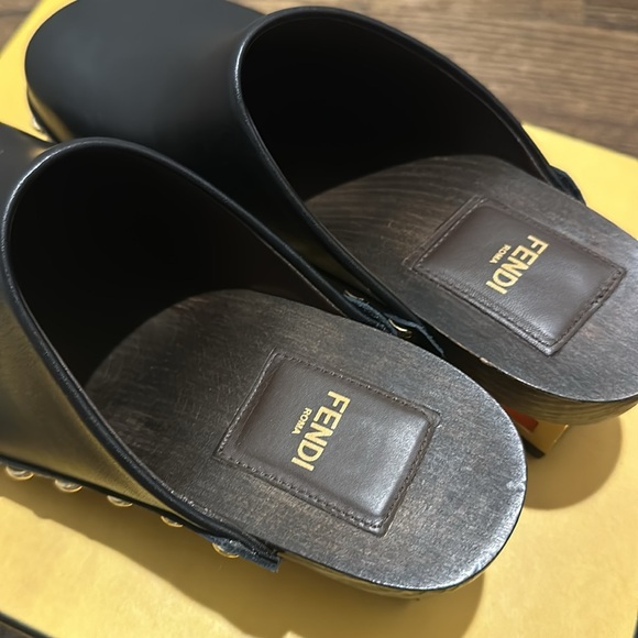 Fendi Clog Vitello Nero - Picture 3 of 6